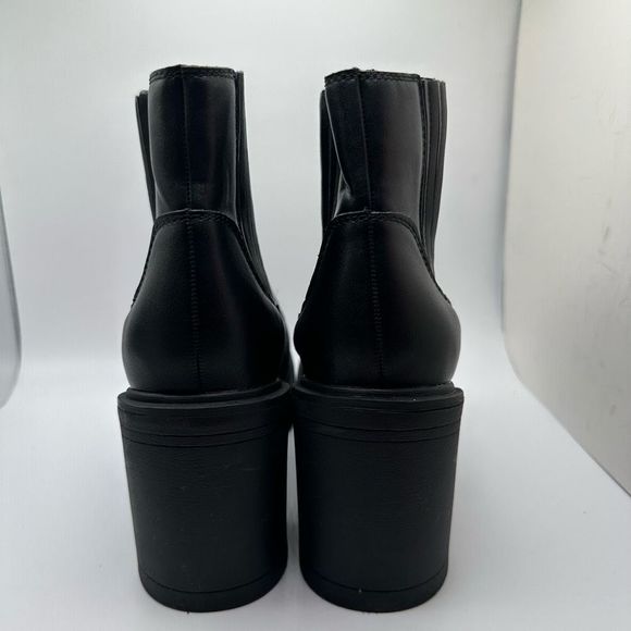 CUSHIONAIRE Women's chelsea boot +Memory Foam 8 WIDE BLACK - Picture 4 of 7